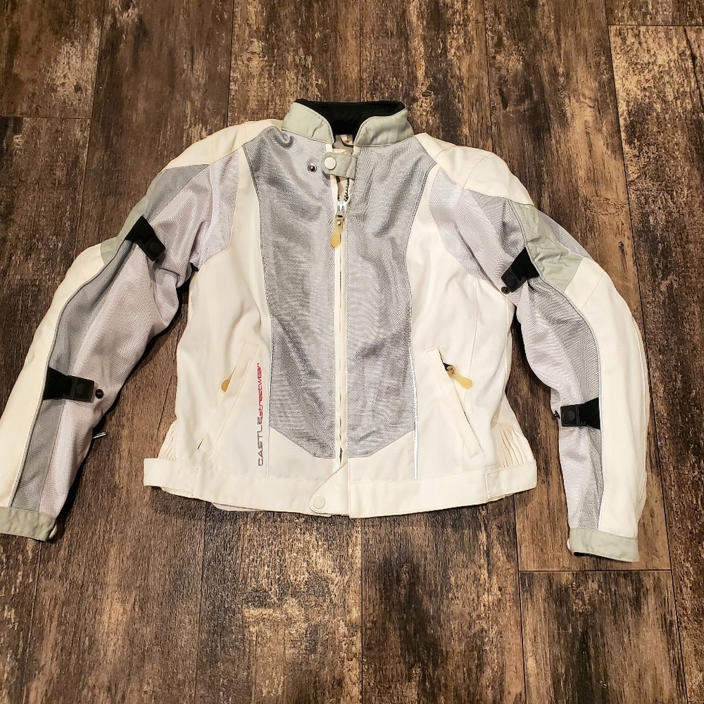 Castle X Jacket Size Medium (8)